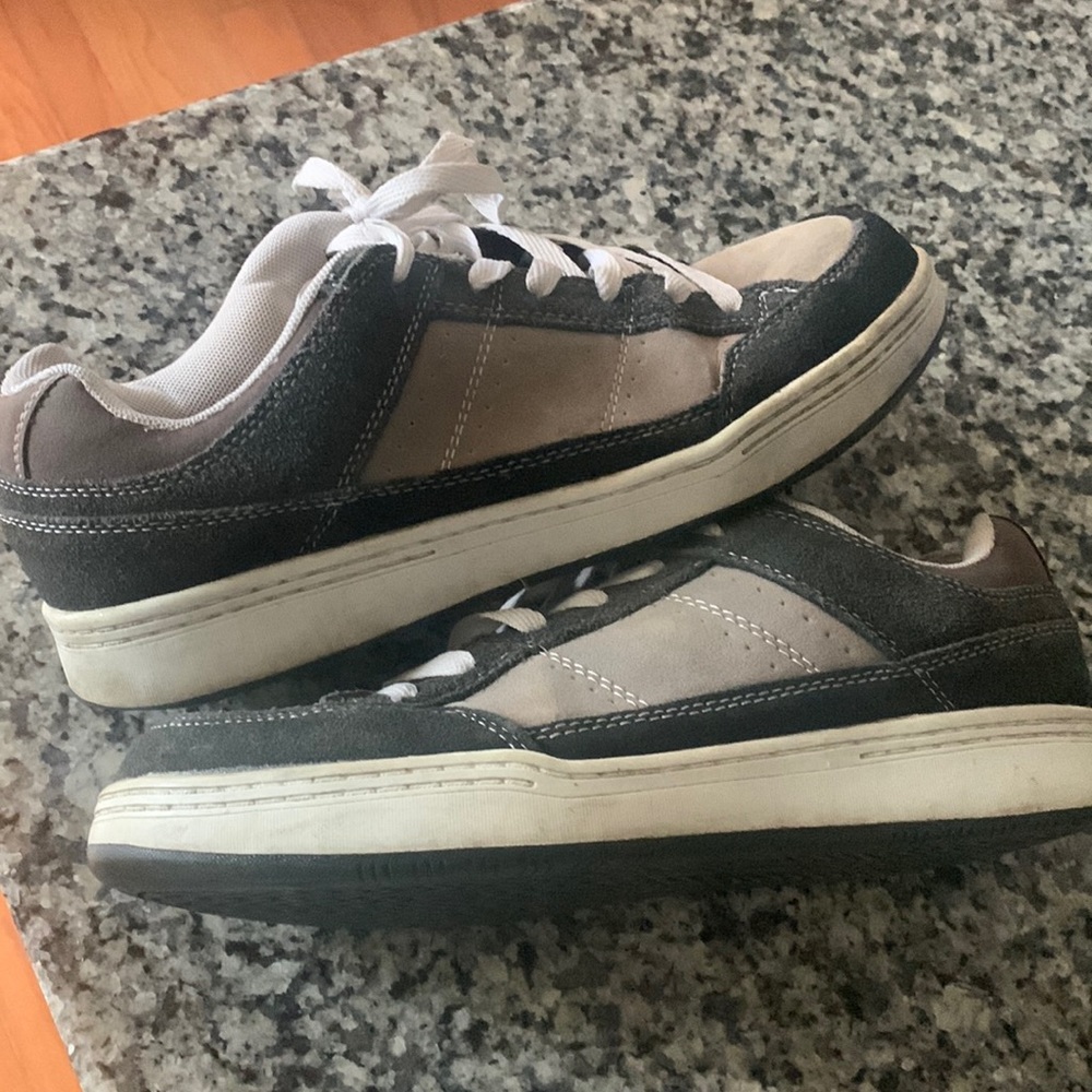 Mossimo Supply Co Mens skate shoes